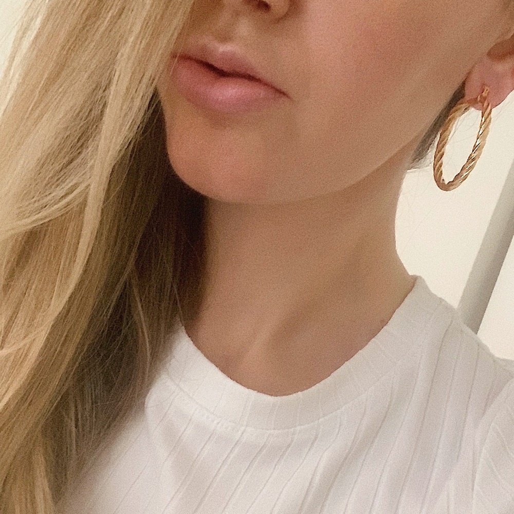 Nolita Hoops | 18k Gold Filled - Picture 2 of 6